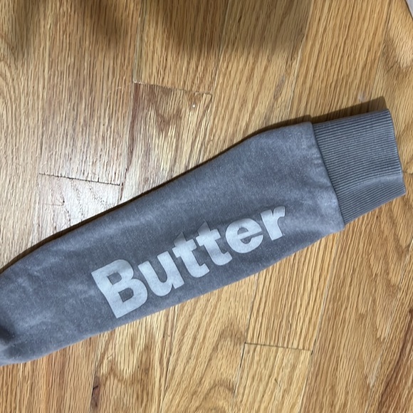 Hard to find adorable Butter Girls Zip up hoodie! - Picture 2 of 5
